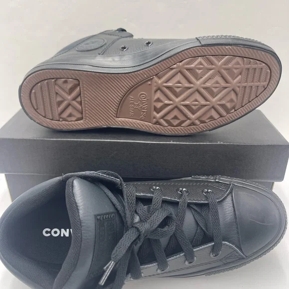 Converse WMNS A05102C
CTAS AXEL MID
BLACK/BLACK/BLACK
Sneakers - Picture 3 of 16